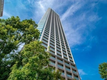 【東京都/新宿区富久町】富久クロスコンフォートタワー 外観