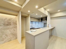 【東京都/新宿区大京町】プラウド新宿御苑エンパイア ダイニングキッチン