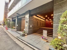 【東京都/新宿区四谷】グランアビテ四谷三丁目ステーションフロント アプローチ