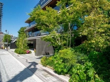 【東京都/新宿区四谷三栄町】パークホームズ四谷ザレジデンス 前面道路