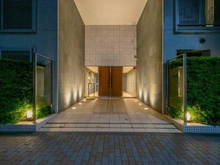 【東京都/新宿区市谷仲之町】プラウドジェム市ヶ谷 エントランス