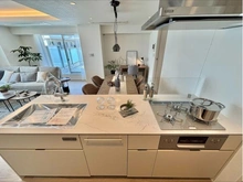 【東京都/新宿区市谷仲之町】パークハウス市谷仲之町 ダイニングキッチン