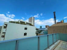 【東京都/新宿区市谷仲之町】パークハウス市谷仲之町 眺望：ルーフバルコニーから