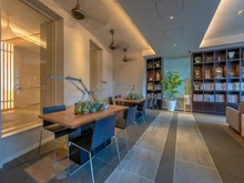 【東京都/新宿区富久町】富久クロスコンフォートタワー 共用施設：2階：クリエイティブラウンジ