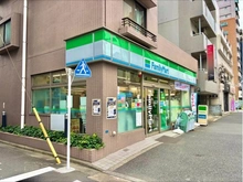 【東京都/北区赤羽】クレヴィア赤羽ステーションテラス ファミリーマート 赤羽二丁目店（現地より約240m）