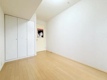 【東京都/新宿区富久町】ローレルコート新宿タワー 洋室：②　※家具調達品は販売価格に含まれません