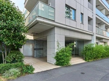 【東京都/新宿区市谷薬王寺町】パークリュクス市谷薬王寺 エントランス