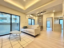 【東京都/新宿区住吉町】ビクトリアハイム市ヶ谷 リビング・ダイニング：※家具・調度品は販売価格に含まれておりません