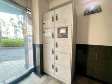 【東京都/新宿区住吉町】ビクトリアハイム市ヶ谷 宅配BOX