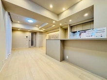 【東京都/新宿区大京町】プラウド新宿御苑エンパイア リビング・ダイニング