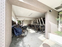 【東京都/杉並区堀ノ内】マートルコート杉並方南町 駐輪場