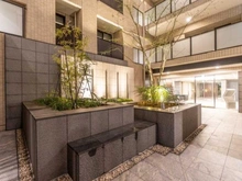 【東京都/新宿区市谷薬王寺町】ザ・ヒルズ市谷薬王寺 敷地内