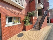 【東京都/新宿区市谷柳町】ゾンネンハイム牛込 エントランス