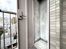 【東京都/新宿区大久保】メゾンエクレーレ新宿西戸山 バルコニー
