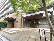 【東京都/新宿区大久保】メゾンエクレーレ新宿西戸山 エントランス
