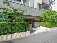 【東京都/新宿区左門町】フォルム四谷外苑東 エントランス