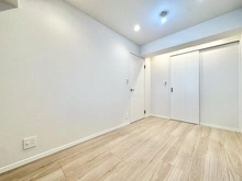 【東京都/新宿区西新宿】ハイネスロフティ 洋室