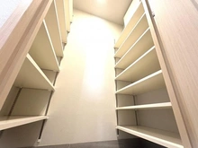 【東京都/新宿区西新宿】パークタワー西新宿 収納：シューズインクローゼット