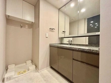 【東京都/新宿区四谷三栄町】ジオ四谷三栄町 洗面室