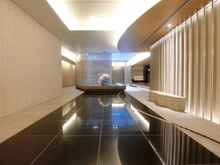 【東京都/新宿区南元町】ライオンズ外苑の杜 エントランス