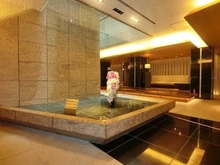 【東京都/新宿区南元町】ライオンズ外苑の杜 エントランス