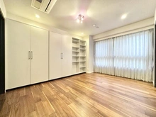 【東京都/新宿区市谷薬王寺町】アージュ薬王寺 洋室