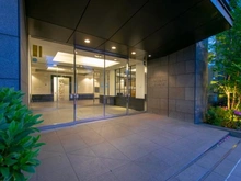 【東京都/新宿区市谷本村町】アトラス四谷レジデンス エントランス