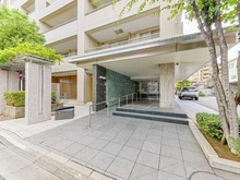 【埼玉県/戸田市南町】プラウド戸田公園アベニュー エントランス