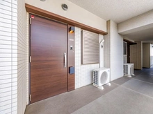 【埼玉県/志木市本町】プラウドシティ志木本町 センターコート 玄関：玄関カメラ付きインターフォン