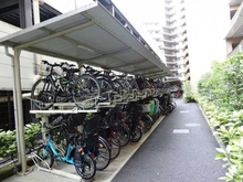 【東京都/足立区新田】オーベルグランディオハートアイランド 駐輪場