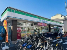 【東京都/北区王子】プレミスト王子神谷  ファミリーマート東京成徳学園前店（現地より約170m）