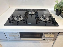 【東京都/杉並区高井戸西】高井戸第二ハイホーム キッチン：三口コンロ