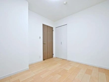 【埼玉県/川口市青木】ゼファー川口青木フェリシア 洋室：約5.3帖