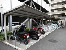 【東京都/足立区新田】オーベルグランディオハートアイランド バイク置き場