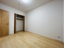 【埼玉県/朝霞市泉水】シティ・光陽朝霞泉水 洋室