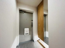 【埼玉県/朝霞市泉水】シティ・光陽朝霞泉水 玄関