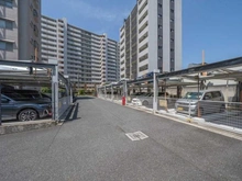 【埼玉県/川口市末広】グランレーヴ川口 駐車場：月額使用料：金7,000円～金12,000円／台
