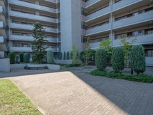 【埼玉県/川口市末広】グランレーヴ川口 共用部：中庭