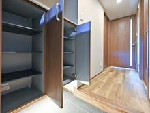 【埼玉県/戸田市南町】レーベンハイム戸田公園アクアシティ 収納