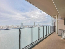 【埼玉県/川口市栄町】プラウドタワー川口クロス バルコニー：14.22m2を有するバルコニー