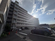 【京都府/京都市伏見区淀木津町】エスリード淀 駐車場
