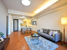 【京都府/京都市下京区四条通堀川東入】クオン四条柏屋町 LDK：約19.5帖
※家具・調度品等は販売価格に含まれておりません