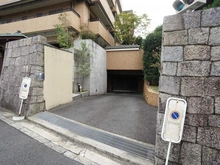 【京都府/京都市東山区粟田口三条坊町】レピア東山神宮道アーバンライフ 駐車場
