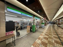 【京都府/京都市中京区麩屋町通御池下る】プラウド京都麩屋町御池 ファミリーマート　ゼスト御池店（現地より約250m）