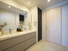 【兵庫県/神戸市中央区栄町通】ライオンズタワー神戸元町 洗面室