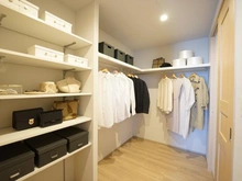 【兵庫県/神戸市中央区栄町通】ライオンズタワー神戸元町 収納：ウォークインクローゼット