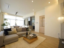 【兵庫県/神戸市中央区栄町通】ライオンズタワー神戸元町 リビング