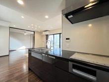 【兵庫県/神戸市灘区八幡町】ワコーレザ・六甲プレミアム キッチン