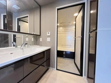 【兵庫県/神戸市灘区八幡町】ワコーレザ・六甲プレミアム 洗面室