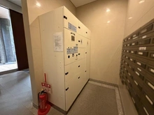 【兵庫県/神戸市中央区栄町通】ライオンズマンションみなと元町 宅配BOX